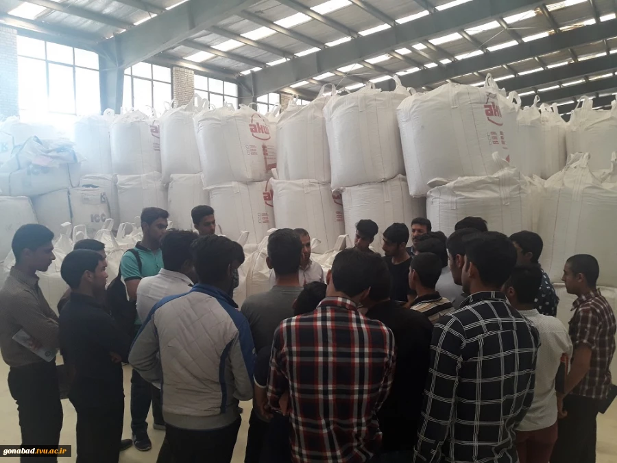 بازدید علمی از کارخانه چینی تقدیس گناباد 3