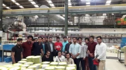 بازدید دانشجویان از کارخانه چینی تقدیس گناباد 2
